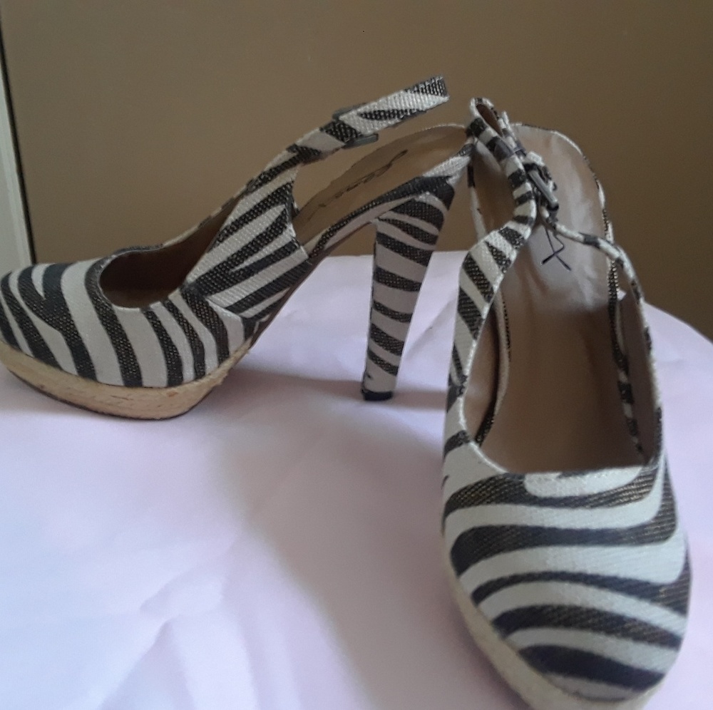 BRAND NEW Jomax Black Sling Back Heels 7.5